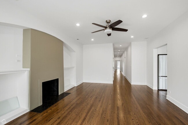 Photo - 6914 N Sheridan Rd