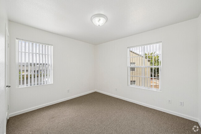 2BR, 1BA - 868SF - Bedroom