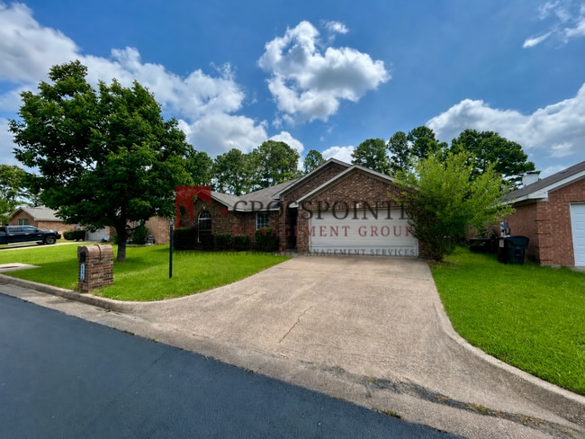 Building Photo - Available Now! Stunning 4 Bed 2 Bath Home in Flint, Tx! Whitehouse ISD!