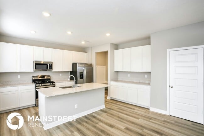 Photo - 1937 Goodwin Pl