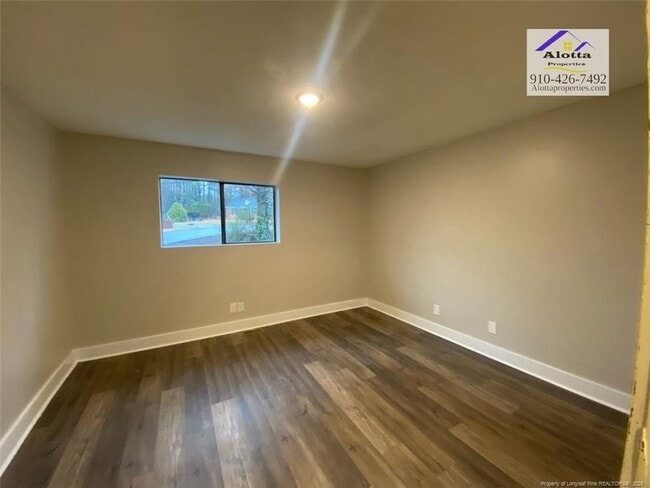 Photo - 303 Wheel Hollow Trail