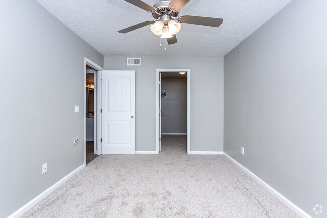 2BR, 1BA - 1,028 SF