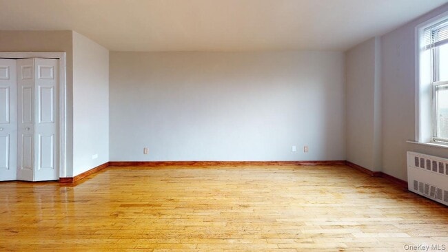 Photo - 66-15 Thornton Pl Unit 6E