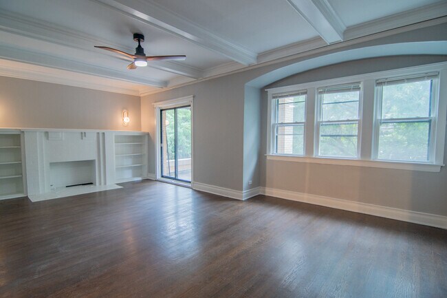 Photo - 844 W Lakeside Pl