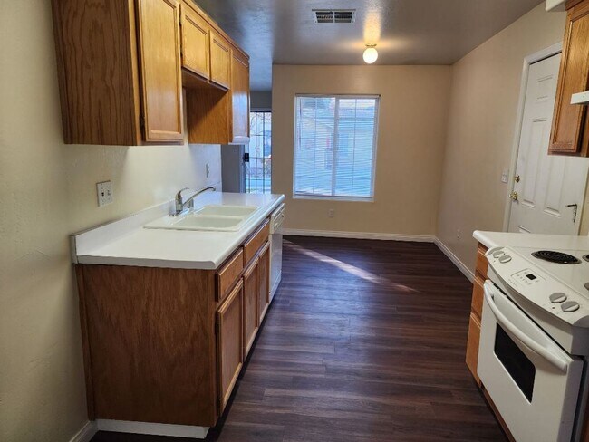 Photo - 722 Spring Meadow Ct Unit 1