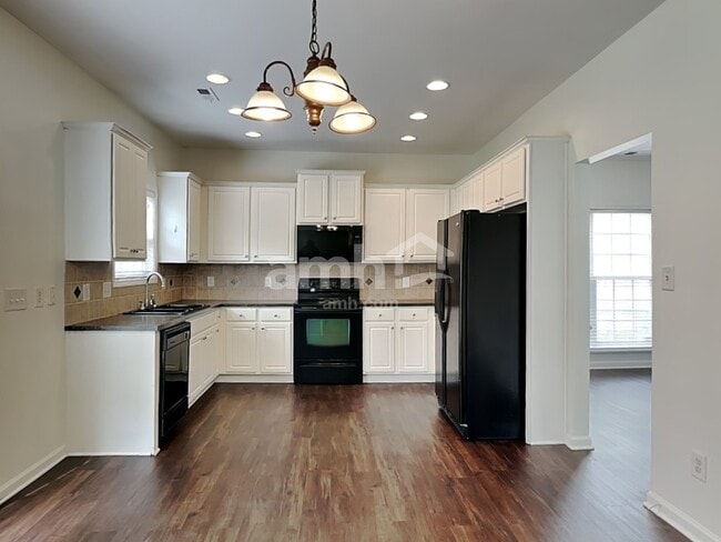 Photo - 5913 Lindley Crescent Dr