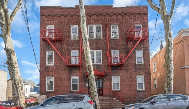 Photo - 720 Cortlandt St Unit Apt 10