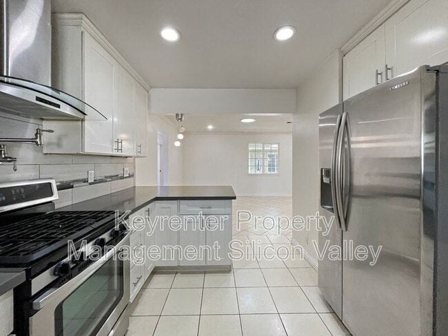 Photo - 3350 Denton Way