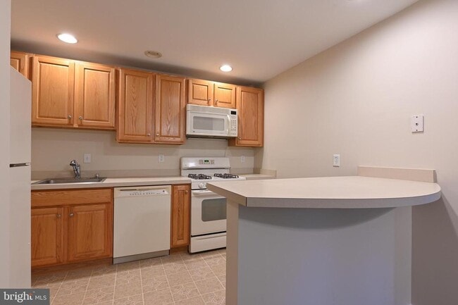 Photo - 206 Victor Pkwy Unit 206F