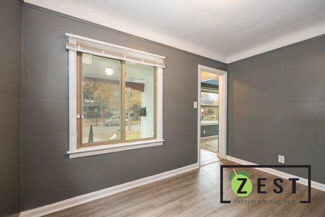 Photo - Beautiful 3 bedroom 1 Bath