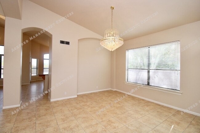 Photo - BEAUTIFUL 4 BEDROOM + LOFT ON CULDESAC WITH POOL/SPA