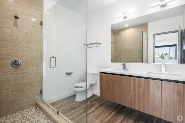 105A 3BR, 3BA - 1,950SF - Primary Bathroom