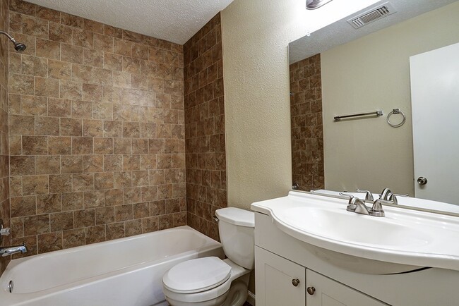 Photo - 12706 Monaco Rd