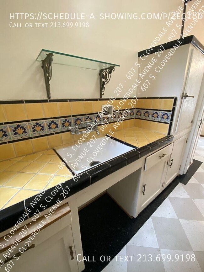 Photo - 607 Cloverdale Ave