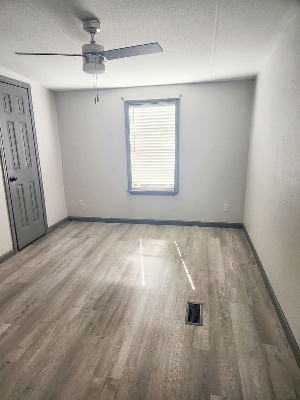 Photo - 1712 Lewis St