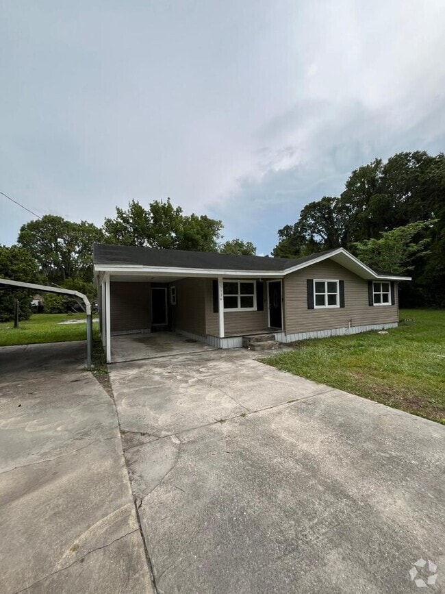 Building Photo - 5574 NW 177th St Rental