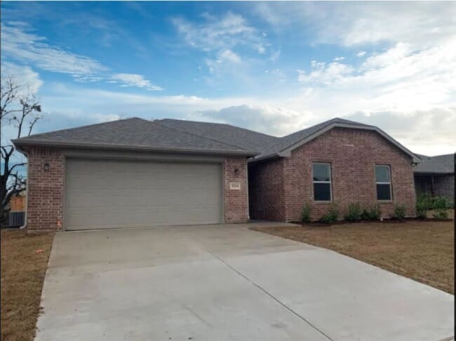 Building Photo - 3514 Brookstone Dr