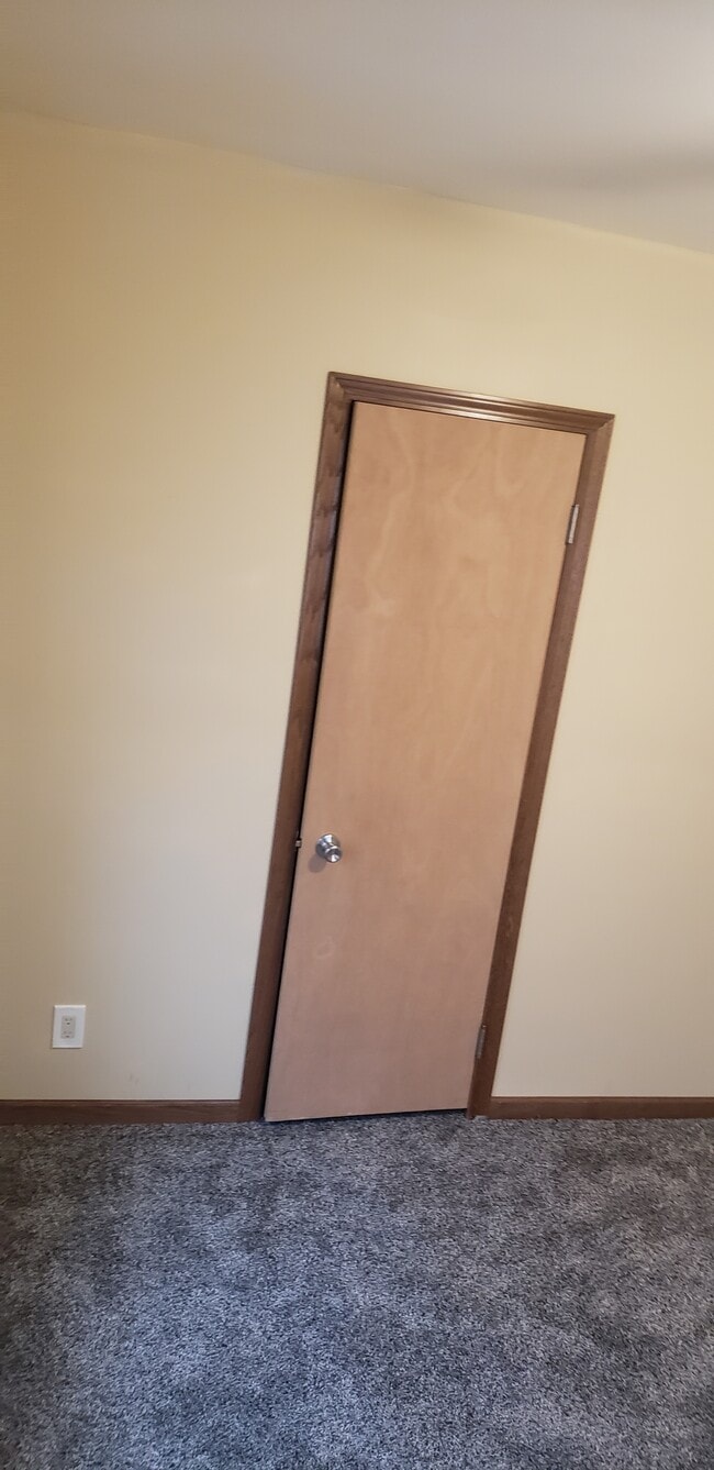 Photo - 449 S Leonine Rd