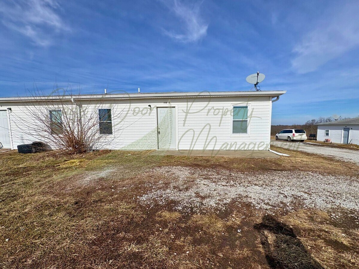 Photo - 115 NE State Hwy E Unidad 115  B