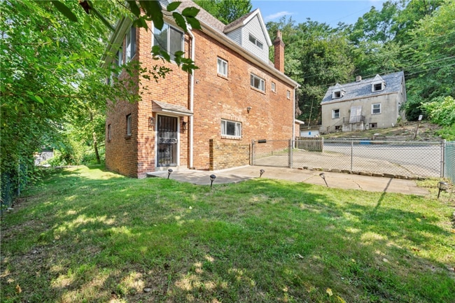 Building Photo - 6026 Sawyer St Rental