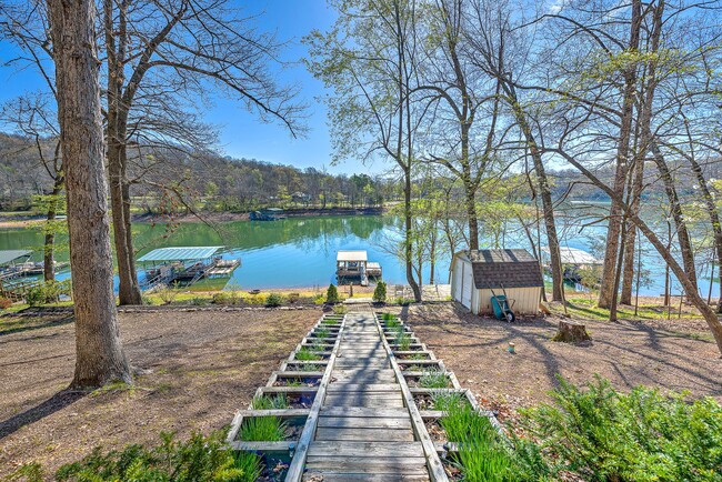 Photo - Lake view!! 1bedroom 1 bathroom Fully Furnished!! Move-in Ready!!!
