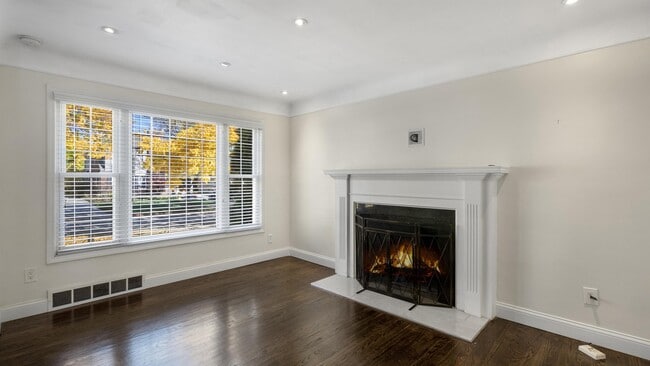 Photo - 2626 Windemere Rd