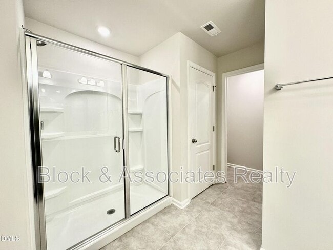 Photo - 104 Sweet Olive St
