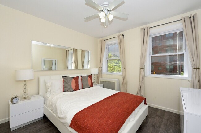 Photo - 350 W 38th St Unidad ID1323921P