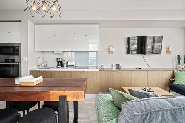 Photo - 525 Front St W Unit ID1345816P