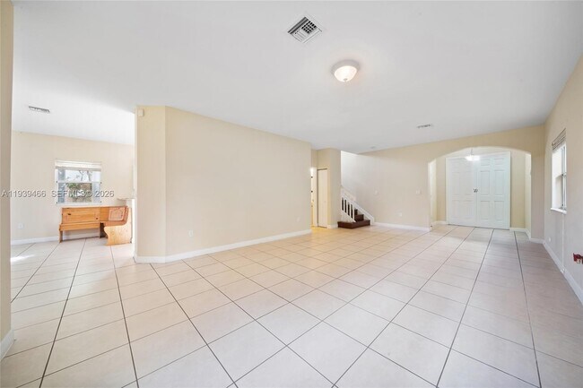 Photo - 3641 NE 4th St