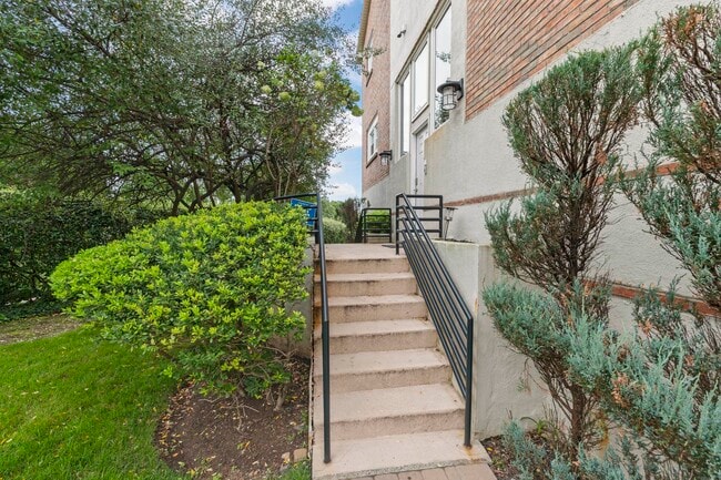 Photo - 6 Grand Cove Way Unit 6