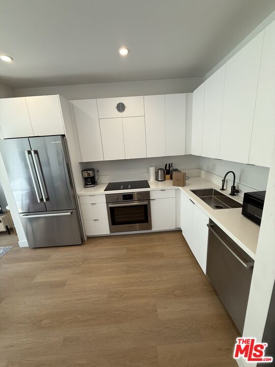 Photo - 1130 N Orange Dr Unit 302