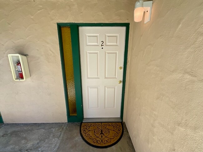 Photo - 1536 S Maple St Unidad #2