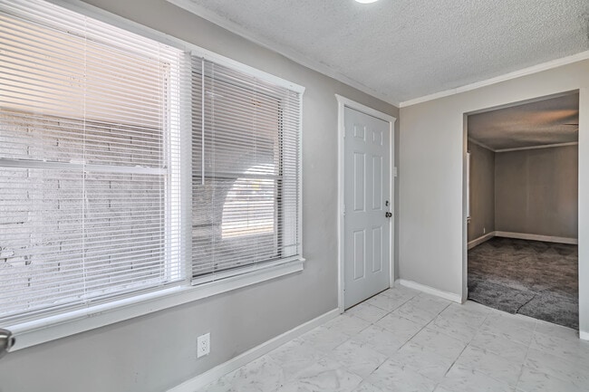 Photo - 1535 W Buckeye Rd