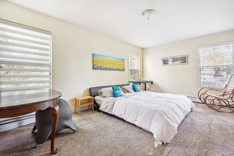 Photo - 23 Arpage Dr W