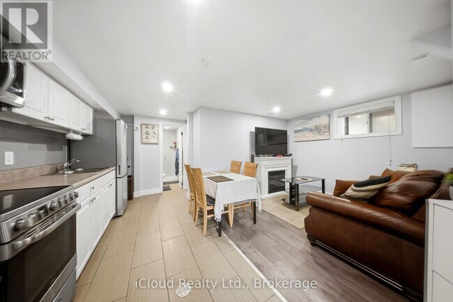 Photo - 1226 Lansdowne Ave