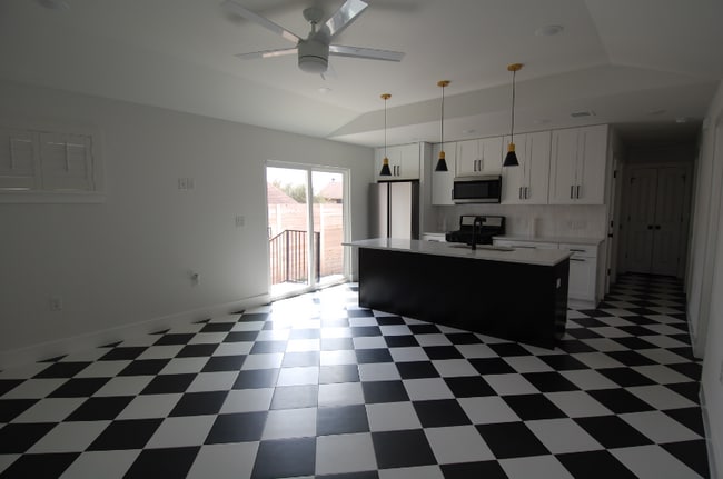 Photo - 6806 Pondsdale Ln