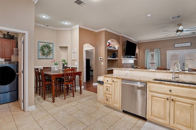 Photo - 2324 Tallgrass Cir