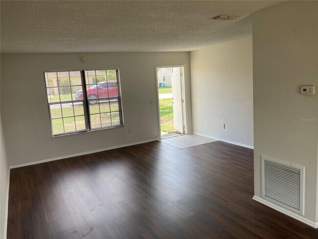 Photo - 2/2 Home in Silver Springs Shores