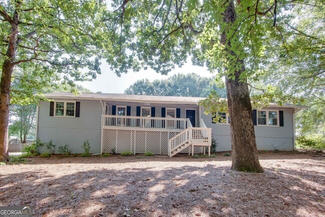 Building Photo - 80 Pinehurst Ln