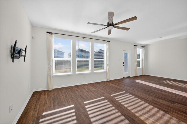 Photo - Modern 3/2.5 Home with Open Living, Walk-In Showers & Private Backyard