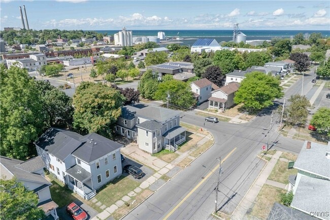 Photo - 42 E Cayuga St