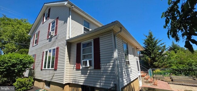 Photo - 246 Franklin St