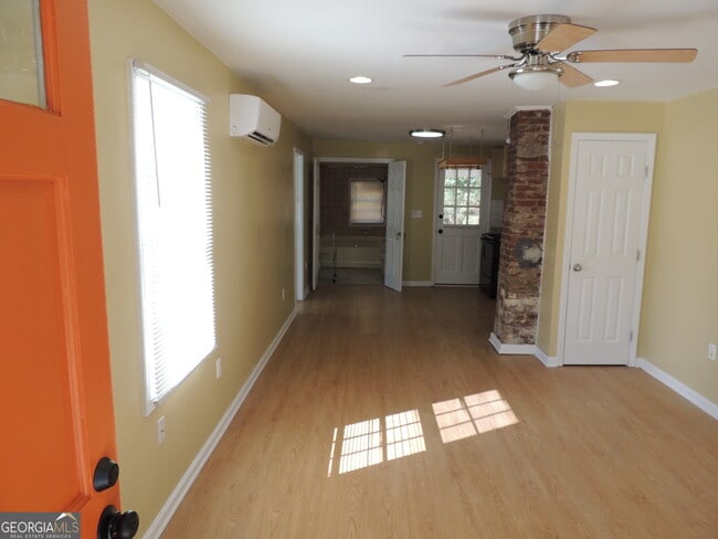 Photo - 5168 Avery St SW