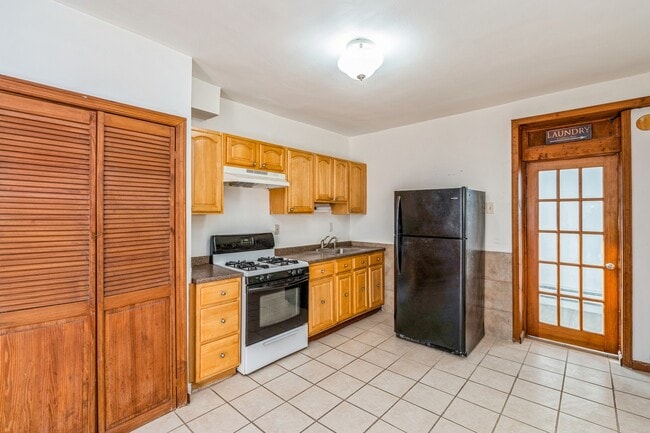 Photo - 35 Harmon St