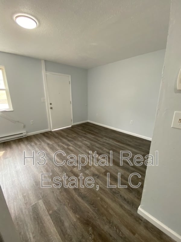 Photo - 119 S 8th St
