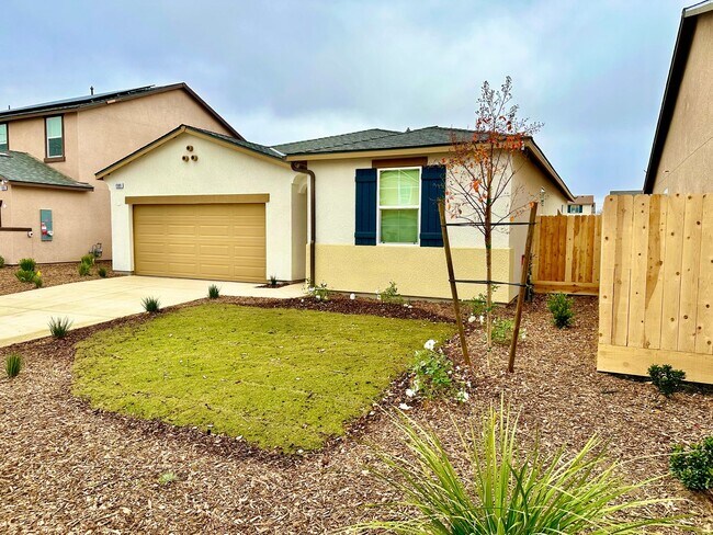 Photo - Newer 3 Bedroom, 2 Bathroom home available...