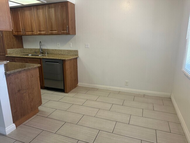 13576 Algonquin Rd Unidad 2