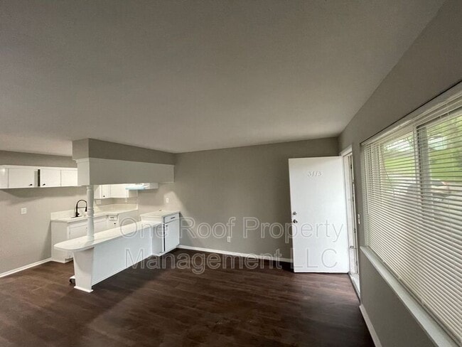 Photo - 3113 Barnett Ave