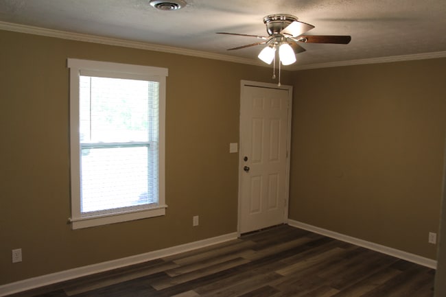 Photo - 697 Coventry Cir Unidad B